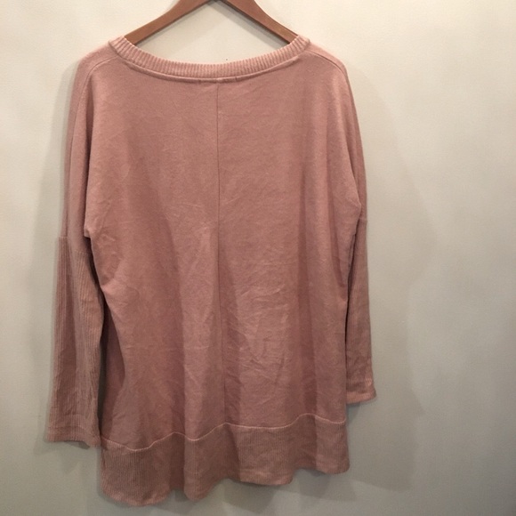 🛍️3 for $50 Pink Rose LightV-neck Sweater - Picture 4 of 4